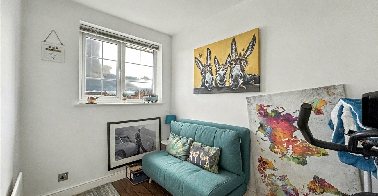 4 bedroom house for sale in Rainham | Robinson Michael & Jackson