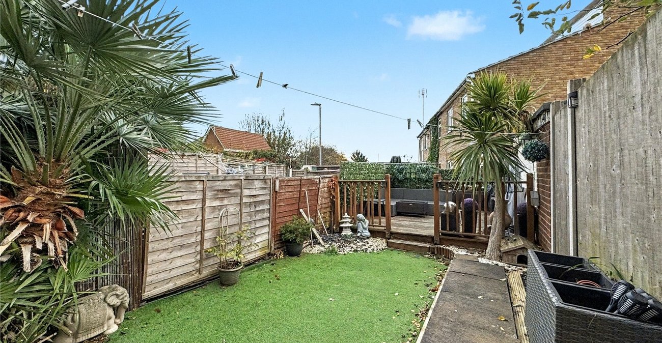 4 bedroom house for sale in Rainham | Robinson Michael & Jackson