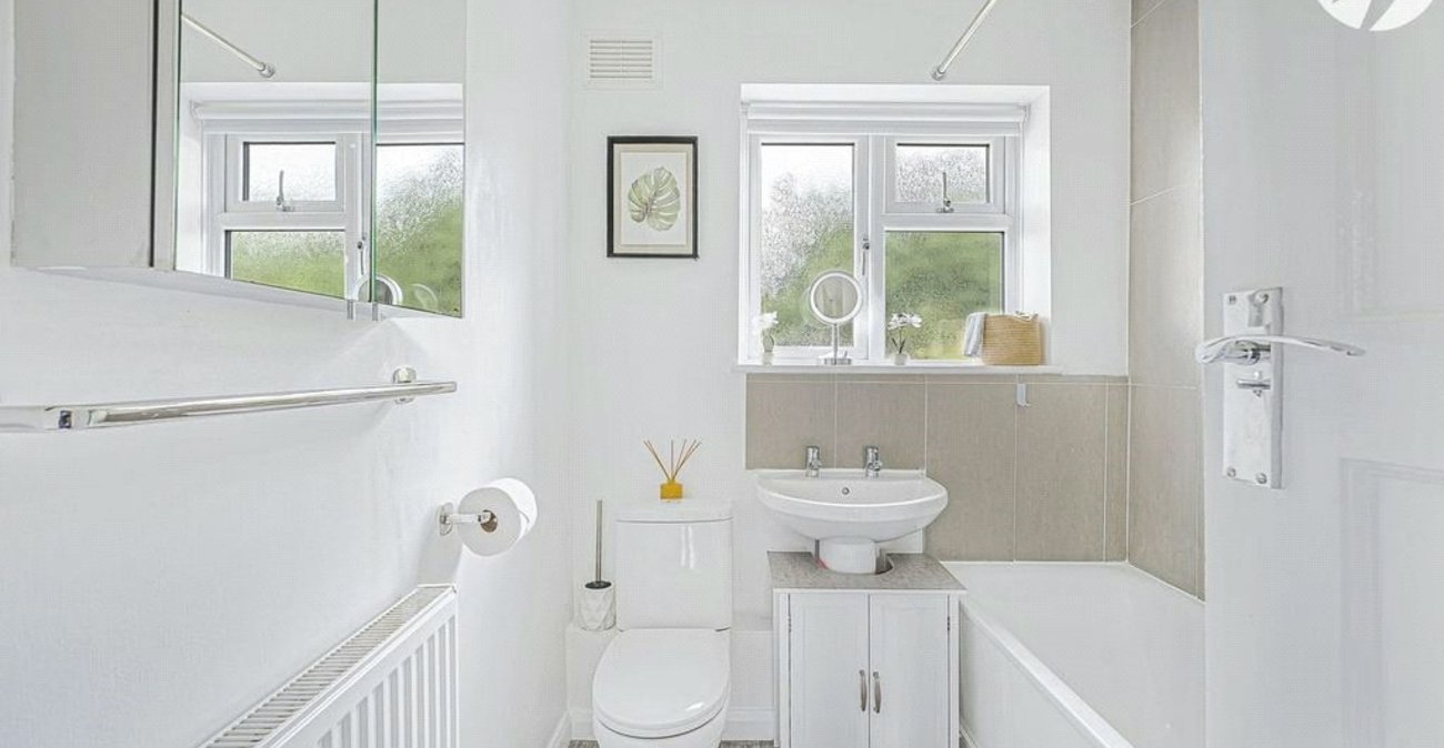 2 bedroom property for sale in Chelsfield | Robinson Jackson