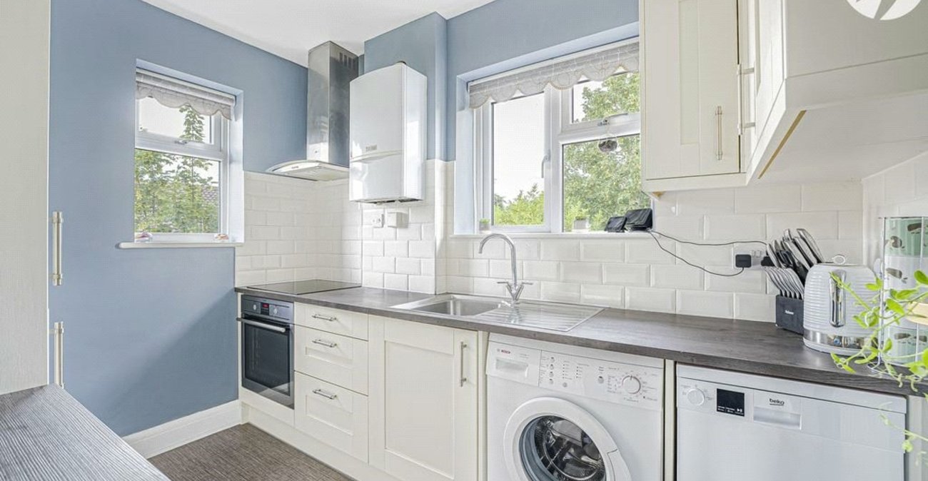 2 bedroom property for sale in Chelsfield | Robinson Jackson