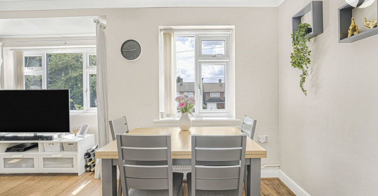 2 bedroom property for sale in Chelsfield | Robinson Jackson