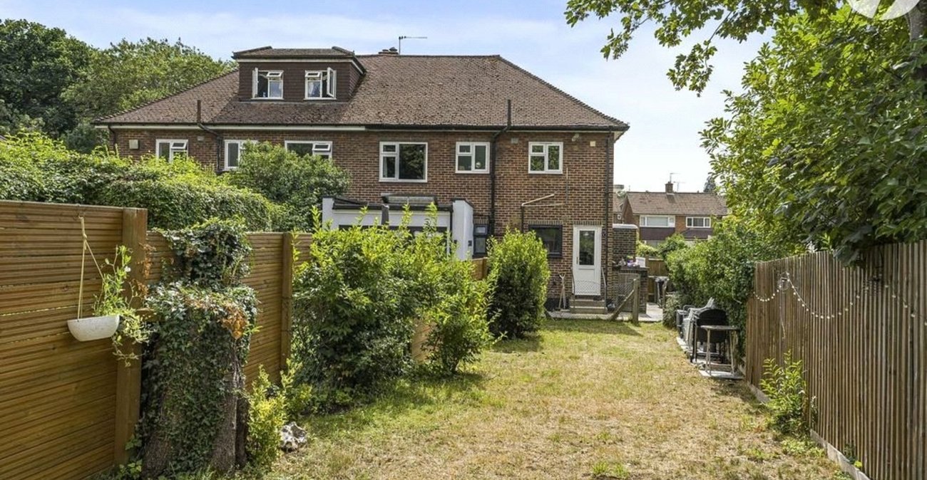 2 bedroom property for sale in Chelsfield | Robinson Jackson