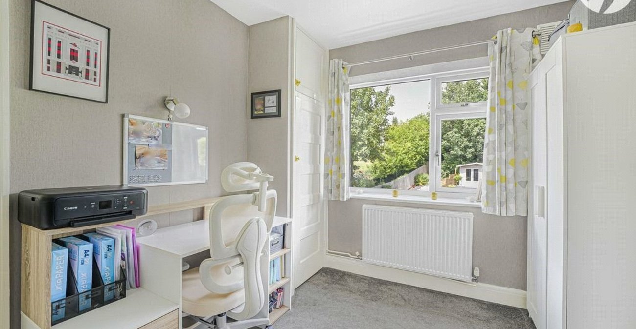 2 bedroom property for sale in Chelsfield | Robinson Jackson