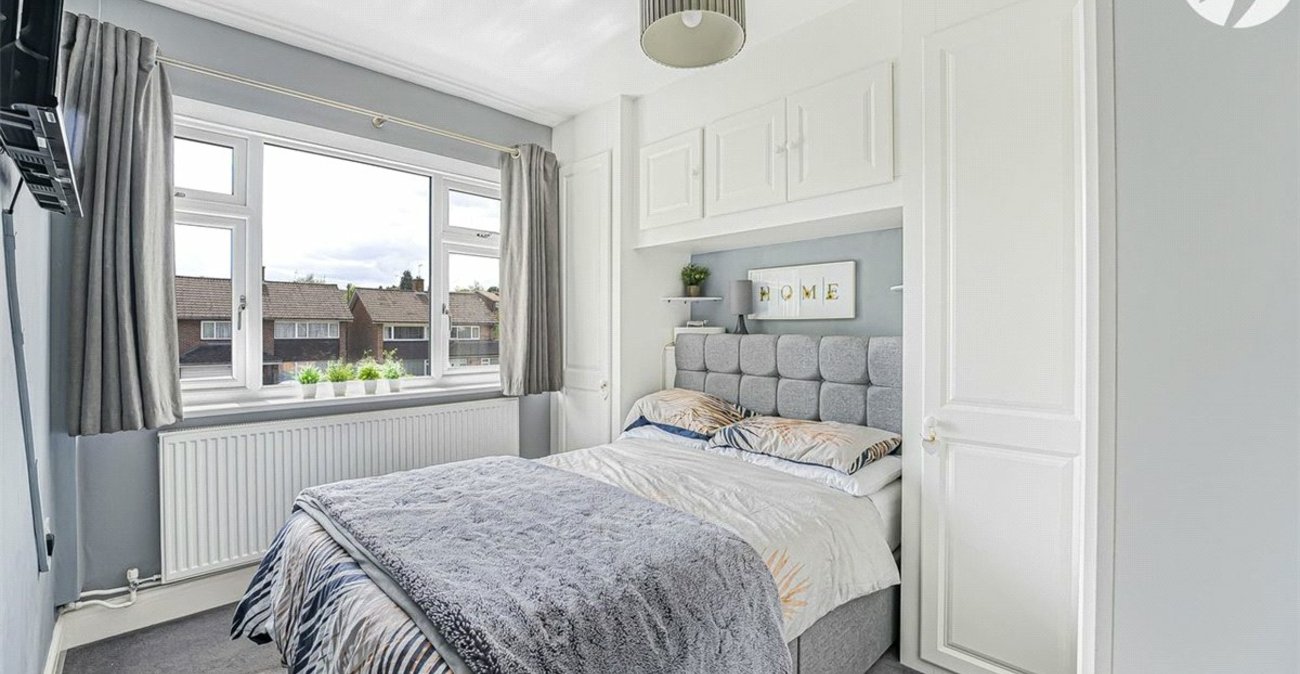 2 bedroom property for sale in Chelsfield | Robinson Jackson