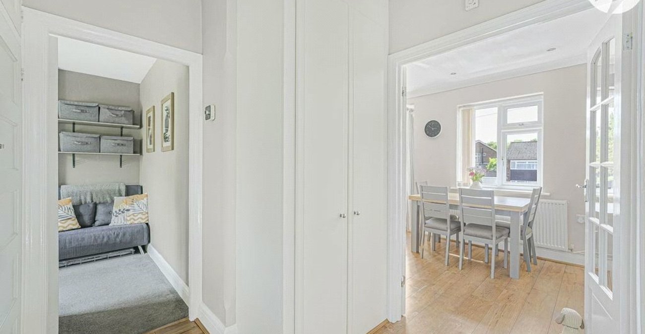 2 bedroom property for sale in Chelsfield | Robinson Jackson