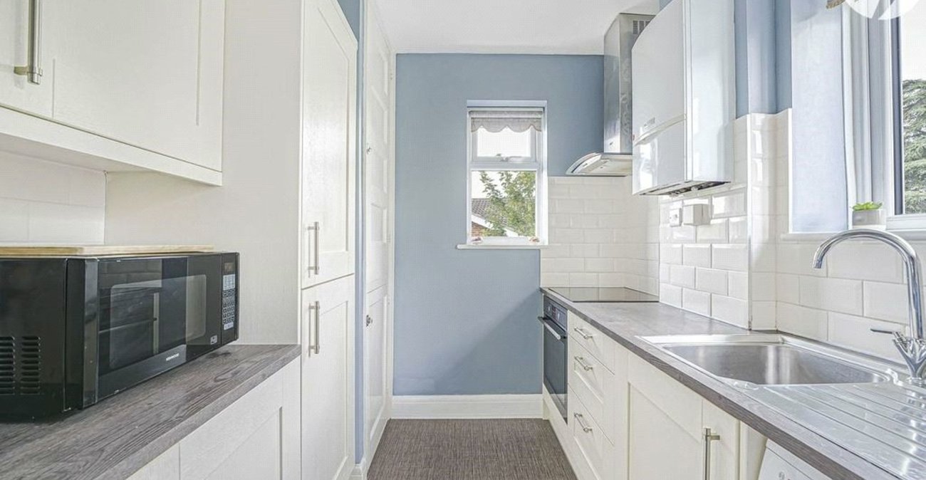 2 bedroom property for sale in Chelsfield | Robinson Jackson