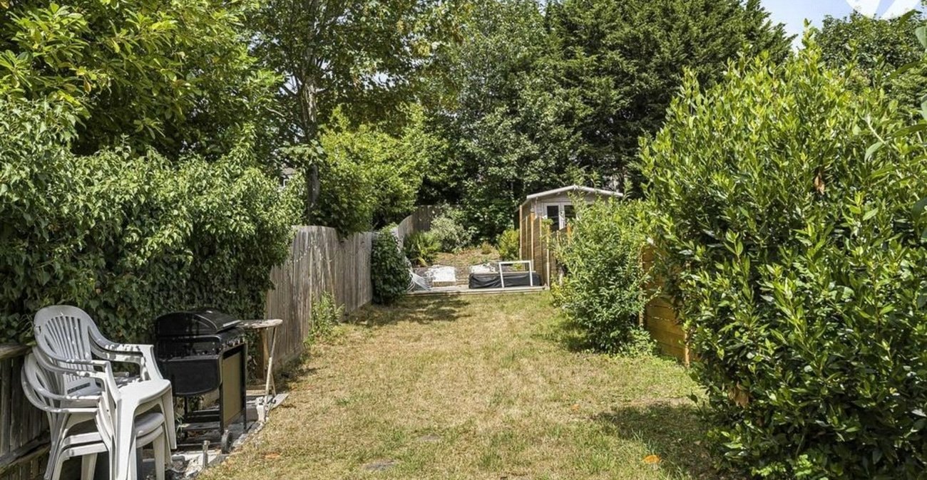 2 bedroom property for sale in Chelsfield | Robinson Jackson