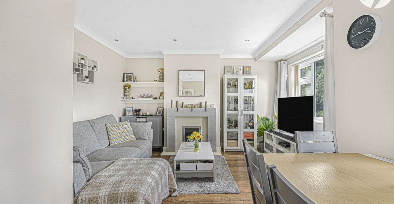 2 bedroom property for sale in Chelsfield | Robinson Jackson