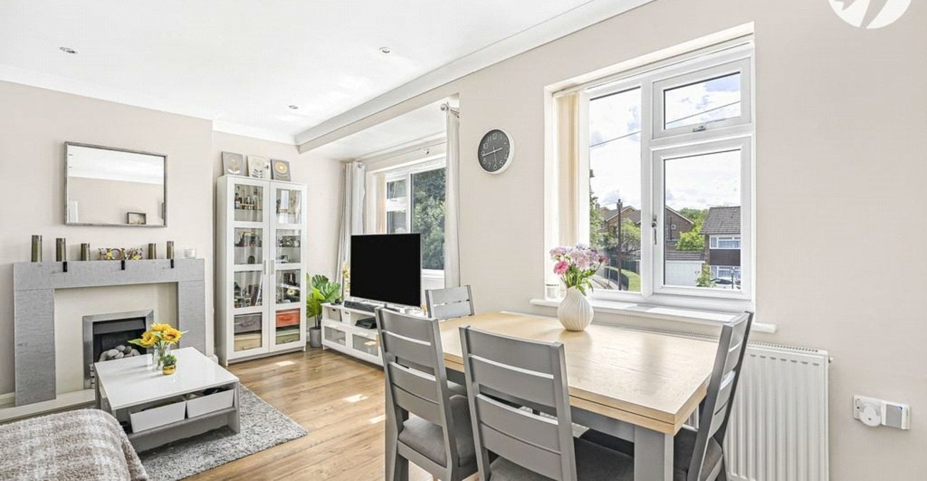 2 bedroom property for sale in Chelsfield | Robinson Jackson