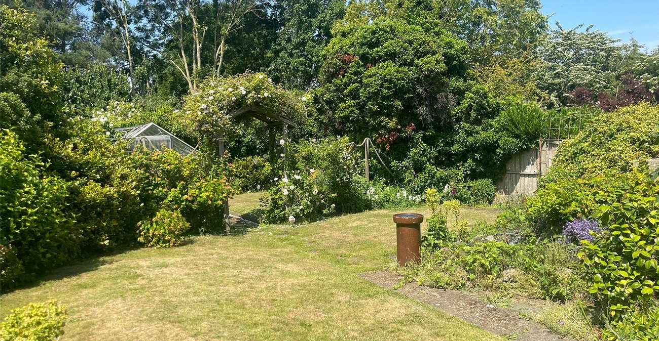 2 bedroom house for sale in Southfleet | Robinson Michael & Jackson