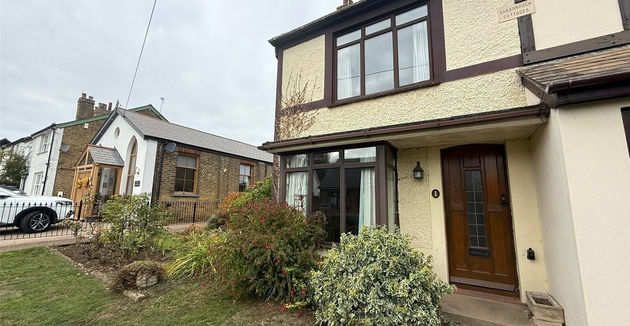 2 bedroom house for sale in Southfleet | Robinson Michael & Jackson