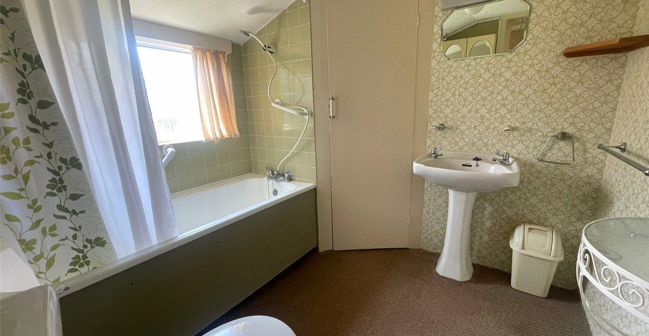 2 bedroom house for sale in Southfleet | Robinson Michael & Jackson