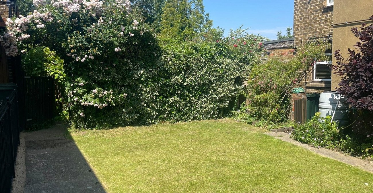 2 bedroom house for sale in Southfleet | Robinson Michael & Jackson