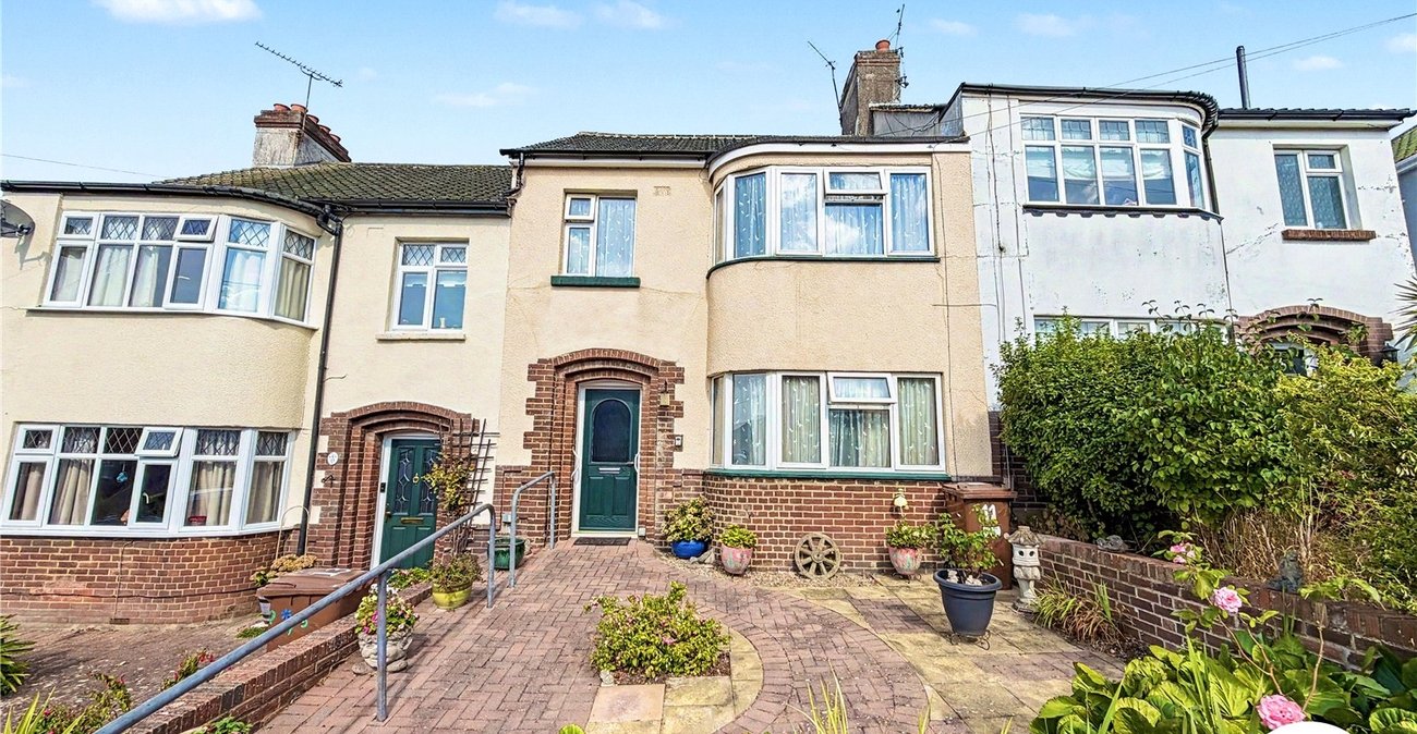 3 bedroom house for sale in Rochester | Robinson Michael & Jackson