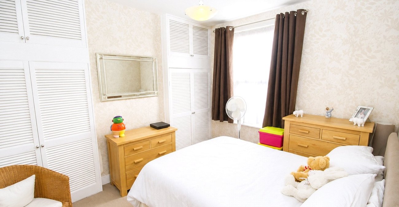2 bedroom house for sale in Welling | Robinson Jackson