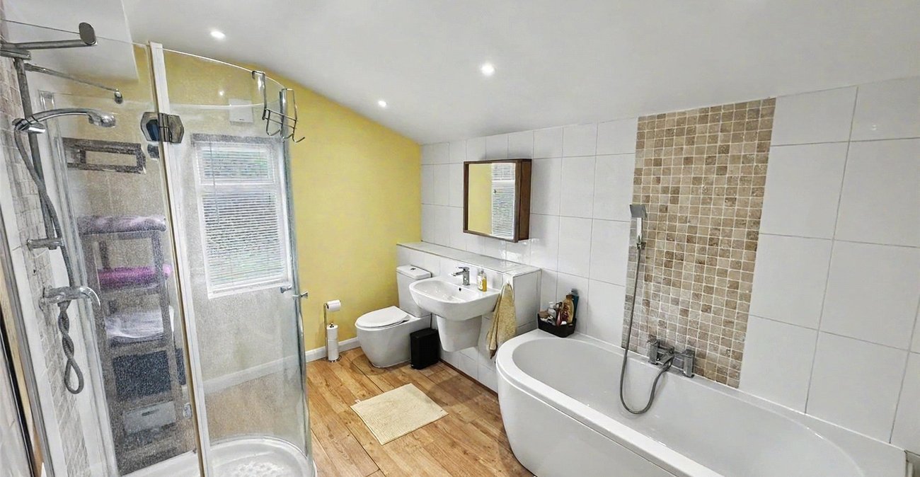 2 bedroom house for sale in Welling | Robinson Jackson