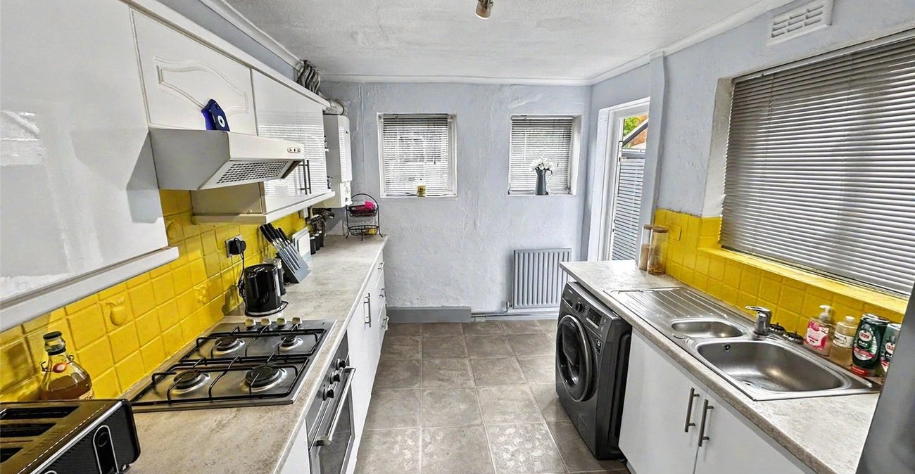 2 bedroom house for sale in Welling | Robinson Jackson