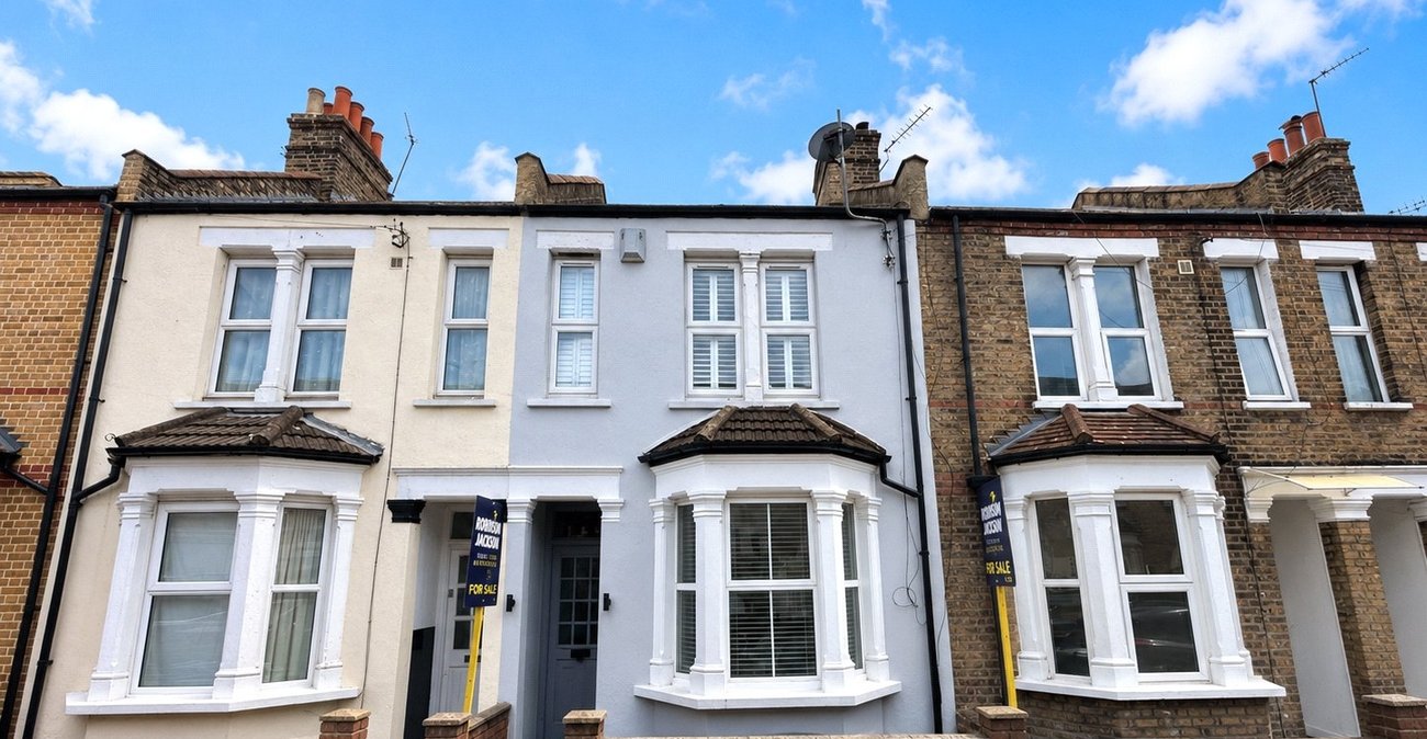 2 bedroom house for sale in Welling | Robinson Jackson