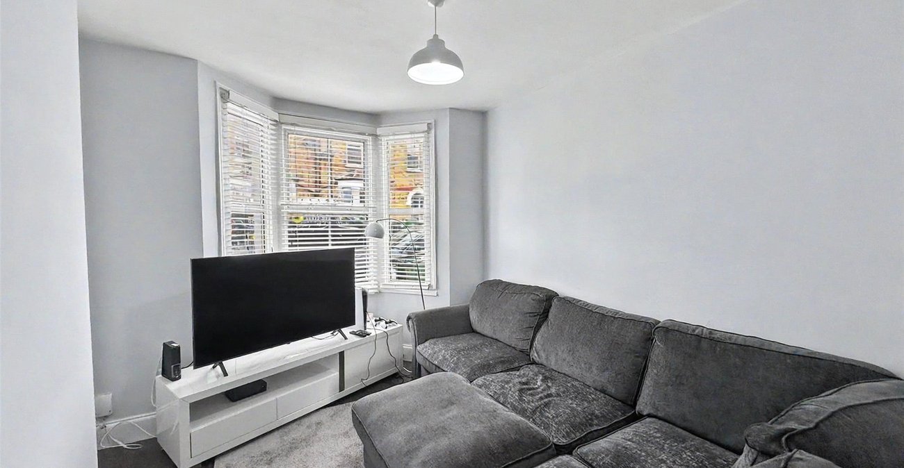 2 bedroom house for sale in Welling | Robinson Jackson