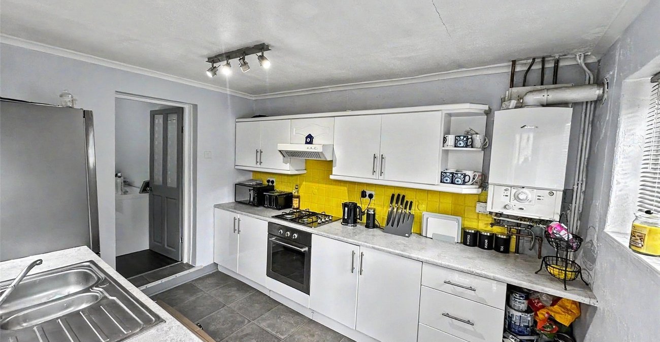 2 bedroom house for sale in Welling | Robinson Jackson