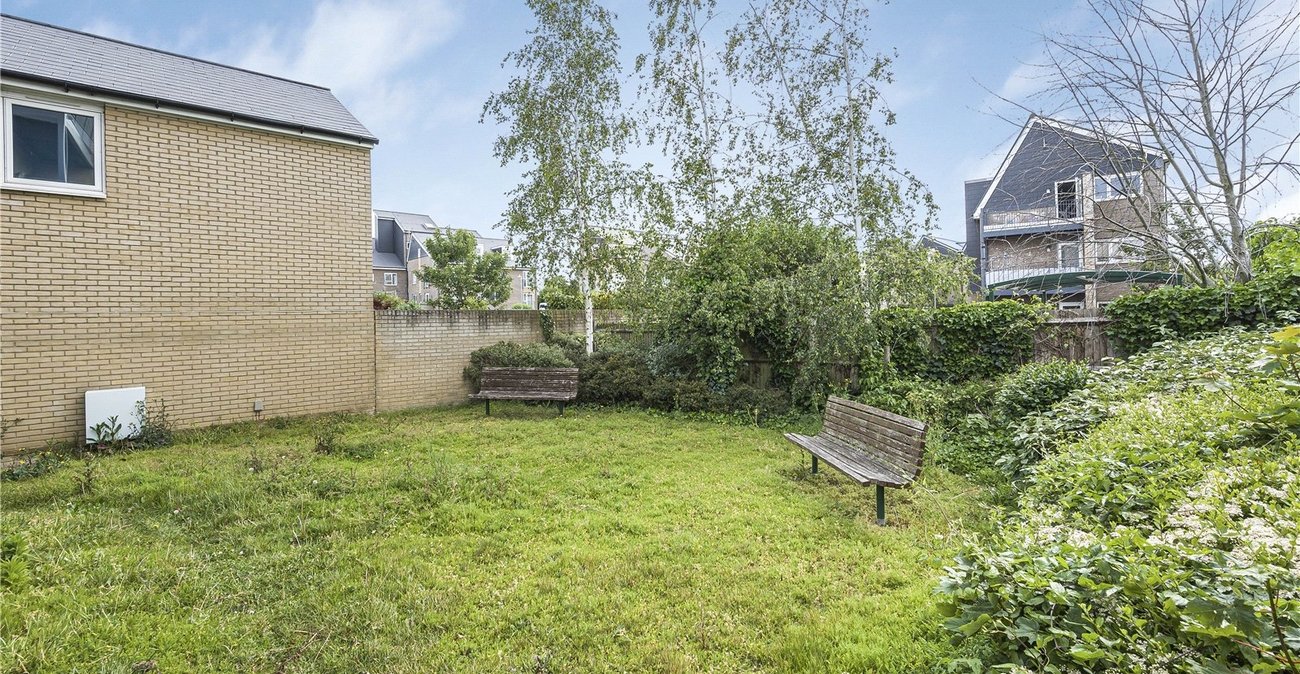 2 bedroom property for sale in Northfleet | Robinson Michael & Jackson