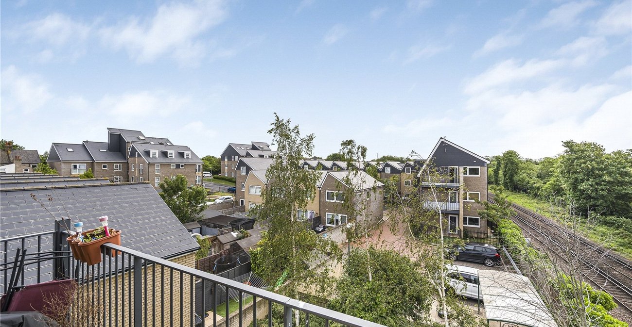 2 bedroom property for sale in Northfleet | Robinson Michael & Jackson