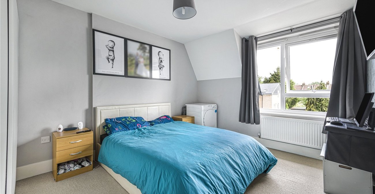 2 bedroom property for sale in Northfleet | Robinson Michael & Jackson