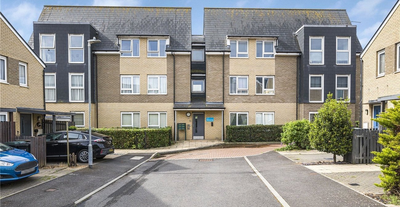 2 bedroom property for sale in Northfleet | Robinson Michael & Jackson