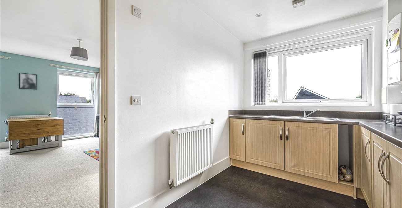 2 bedroom property for sale in Northfleet | Robinson Michael & Jackson