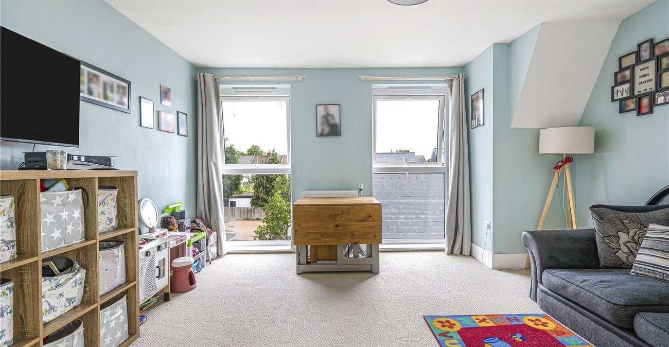 2 bedroom property for sale in Northfleet | Robinson Michael & Jackson