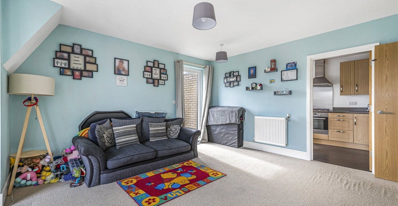2 bedroom property for sale in Northfleet | Robinson Michael & Jackson