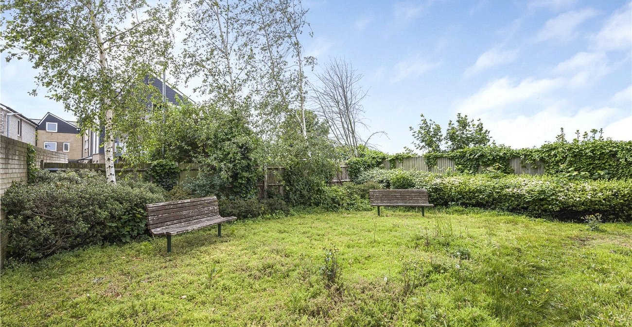 2 bedroom property for sale in Northfleet | Robinson Michael & Jackson
