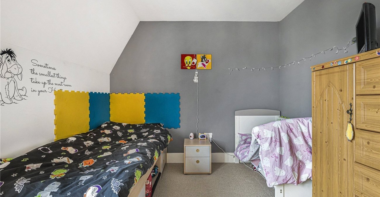 2 bedroom property for sale in Northfleet | Robinson Michael & Jackson
