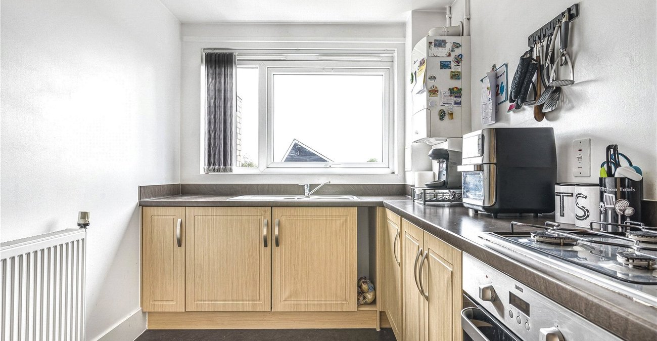 2 bedroom property for sale in Northfleet | Robinson Michael & Jackson