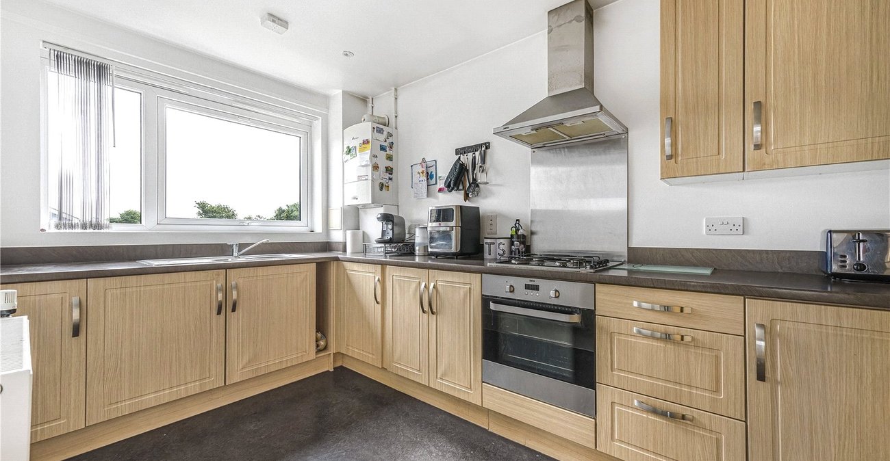 2 bedroom property for sale in Northfleet | Robinson Michael & Jackson