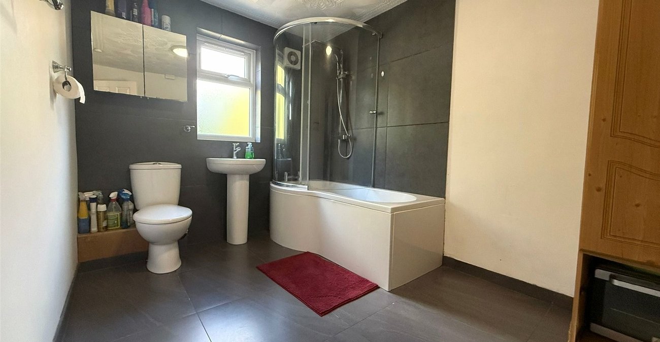 3 bedroom house for sale in Northfleet | Robinson Michael & Jackson