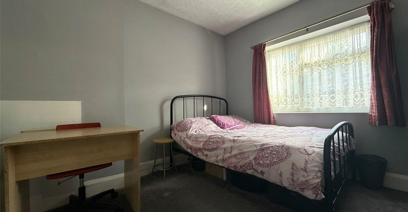 3 bedroom house for sale in Northfleet | Robinson Michael & Jackson