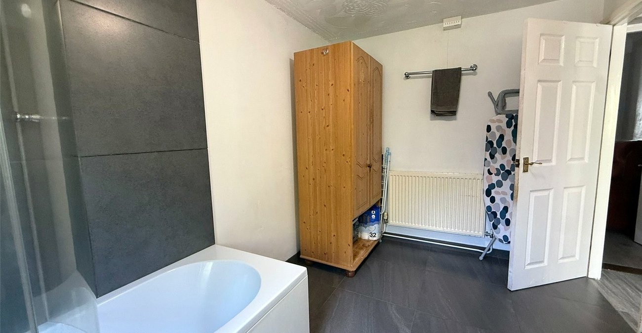 3 bedroom house for sale in Northfleet | Robinson Michael & Jackson