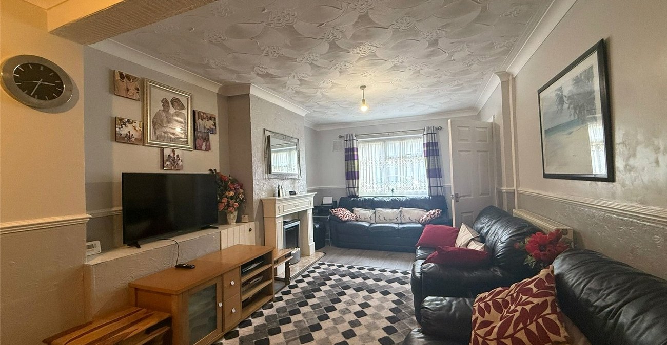 3 bedroom house for sale in Northfleet | Robinson Michael & Jackson