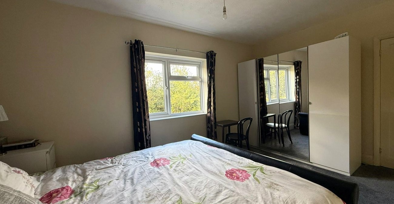 3 bedroom house for sale in Northfleet | Robinson Michael & Jackson