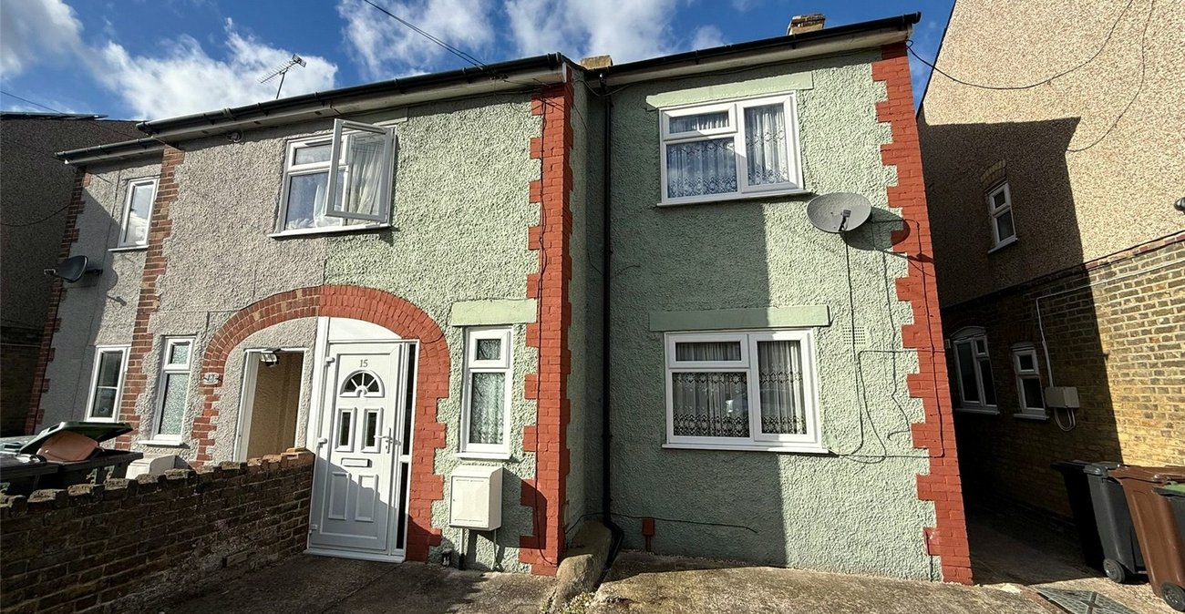 3 bedroom house for sale in Northfleet | Robinson Michael & Jackson