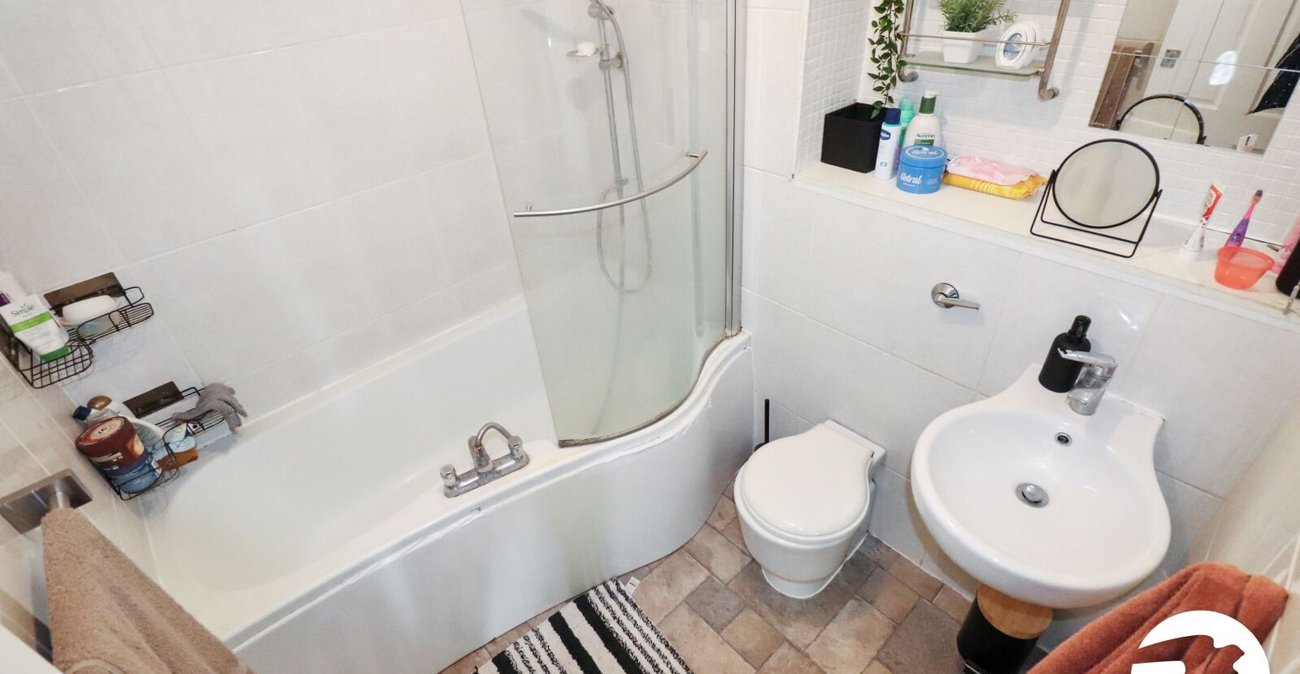 1 bedroom property for sale in Belvedere | Robinson Jackson