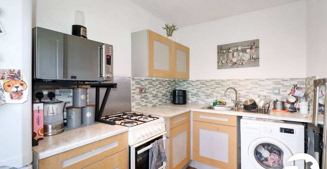 1 bedroom property for sale in Belvedere | Robinson Jackson
