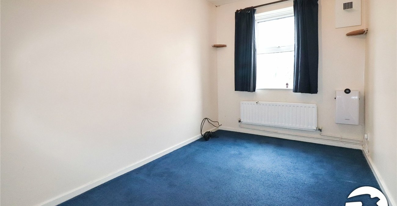 4 bedroom house for sale in London | Robinson Jackson