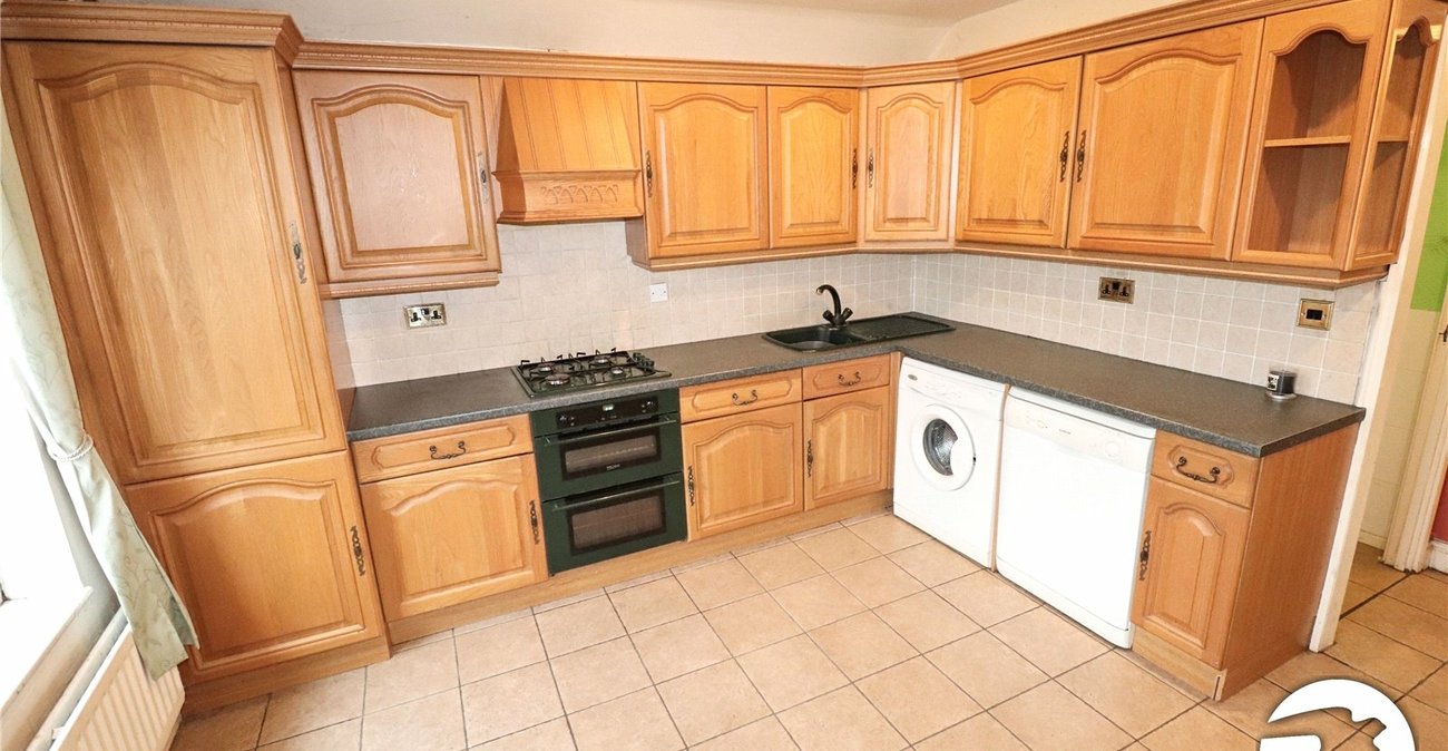 4 bedroom house for sale in London | Robinson Jackson