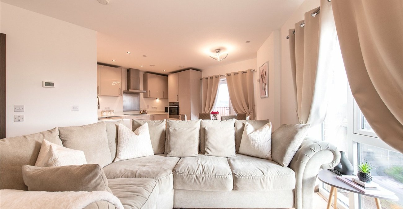 2 bedroom property for sale in Maidstone | Robinson Michael & Jackson