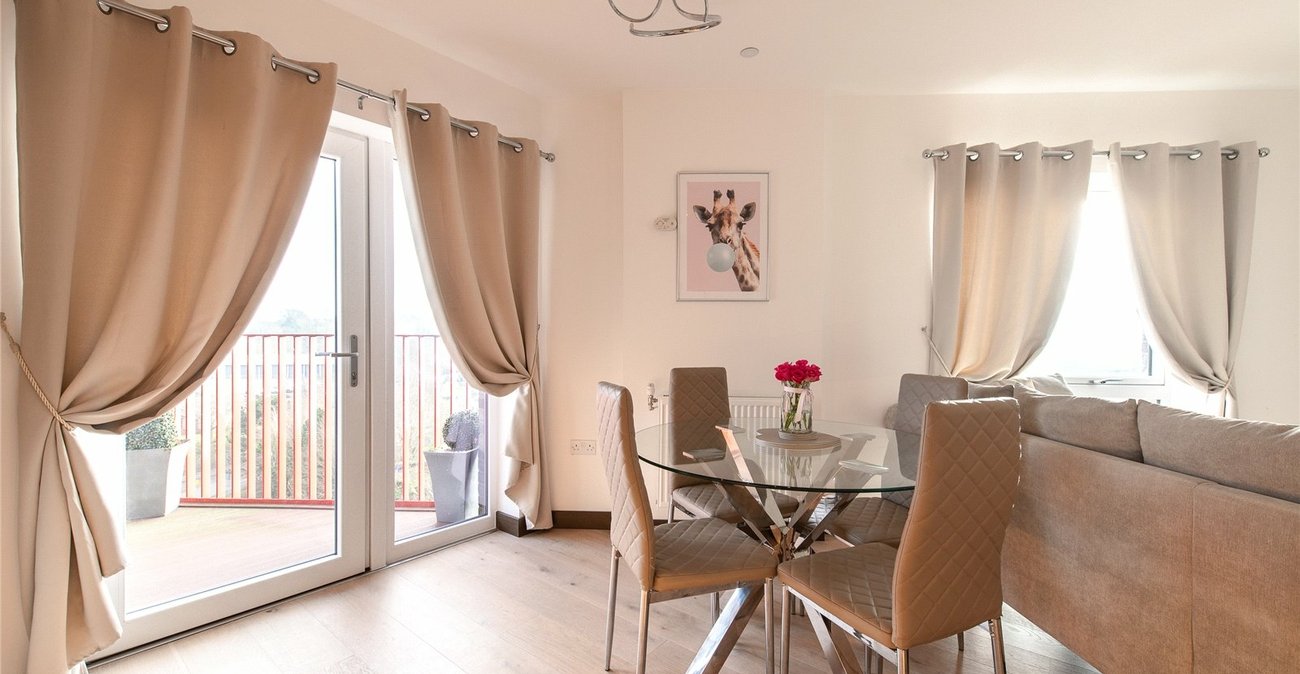 2 bedroom property for sale in Maidstone | Robinson Michael & Jackson