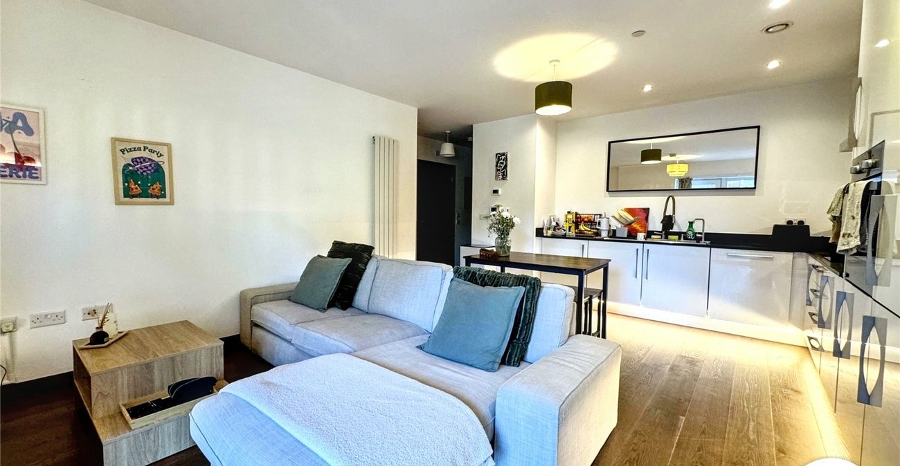2 bedroom property for sale in Maidstone | Robinson Michael & Jackson