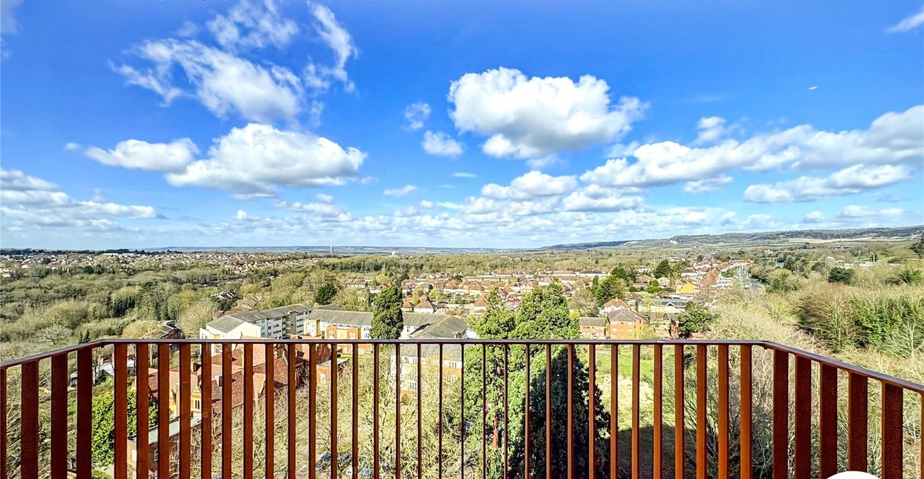 2 bedroom property for sale in Maidstone | Robinson Michael & Jackson