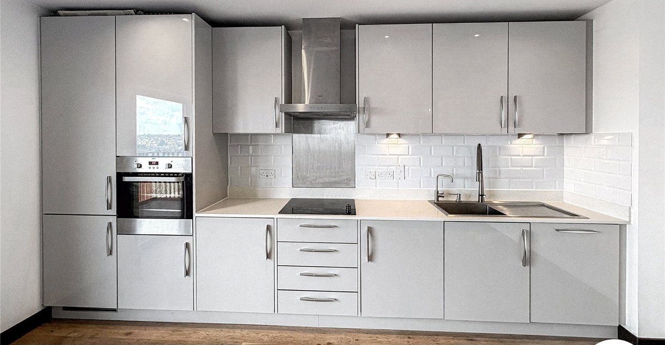 2 bedroom property for sale in Maidstone | Robinson Michael & Jackson